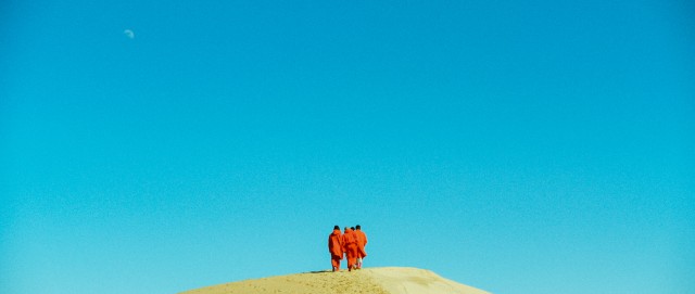 still from HYUKOH's 'Wanli' music video directed by GDW's Woogie Kim for DRDRamc